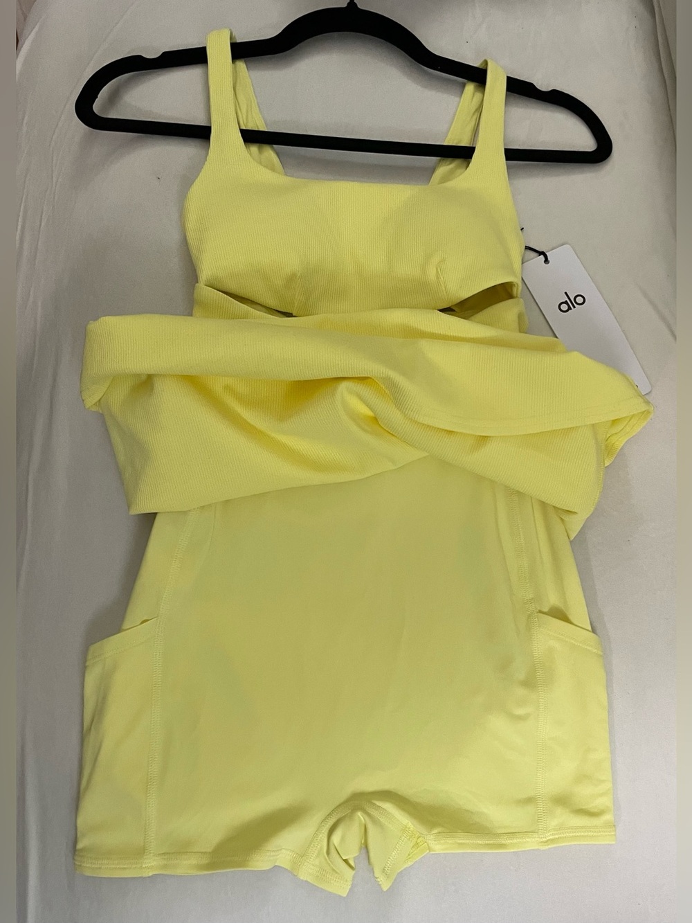 Alo Yoga NWT Slice Tennis in Sunshine Yellow Shorts Underneath Size XS - Picture 13 of 15